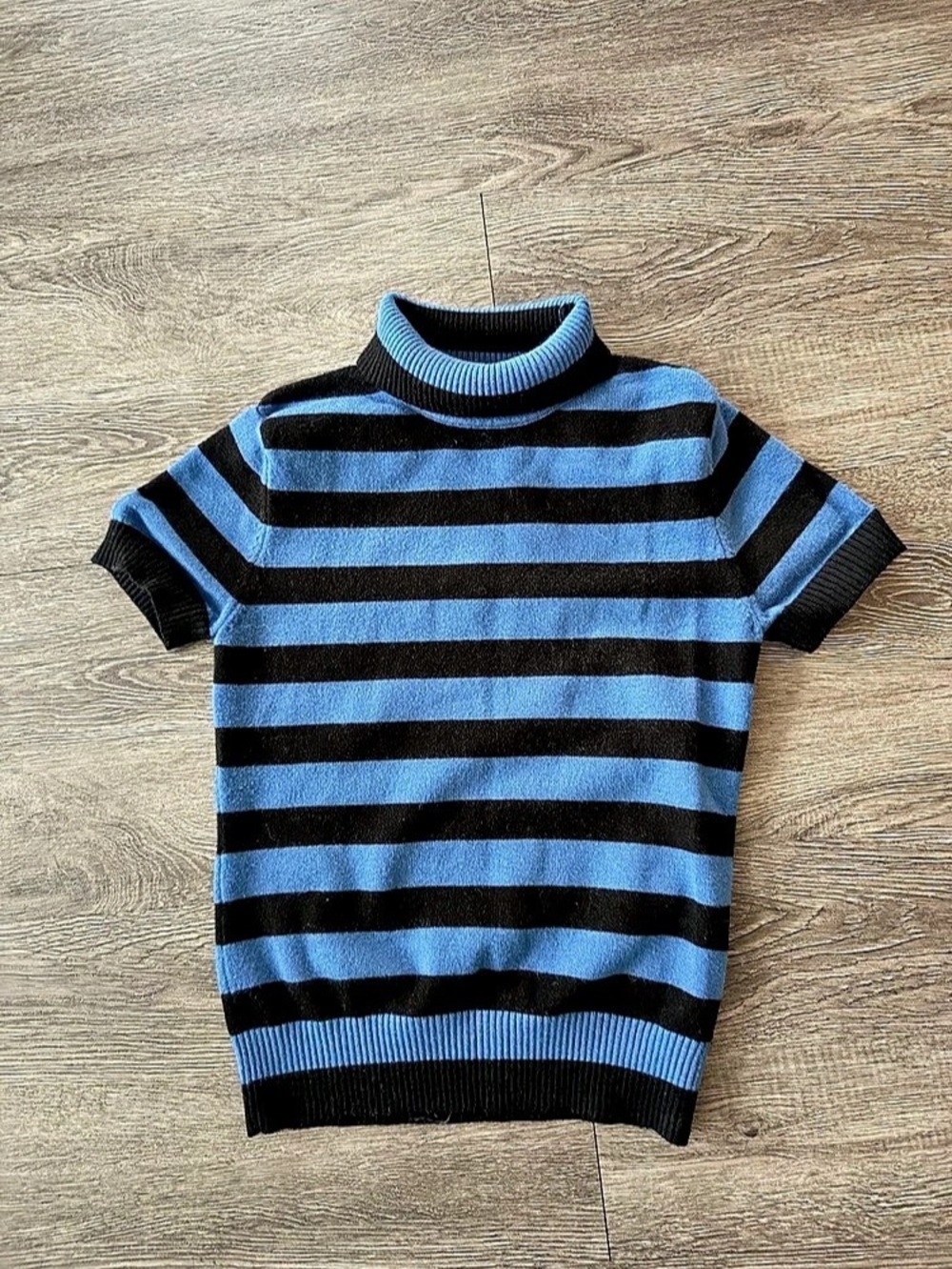 Striped Short Sleeve Top in Blue & Black Size XS
